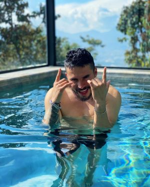 Reykon Instagram - 🏊‍♂️