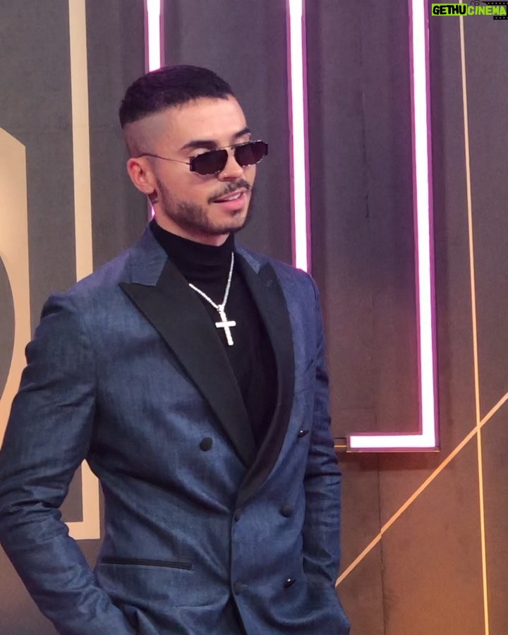Reykon - 122K Likes - @premiolonuestro #Miami
