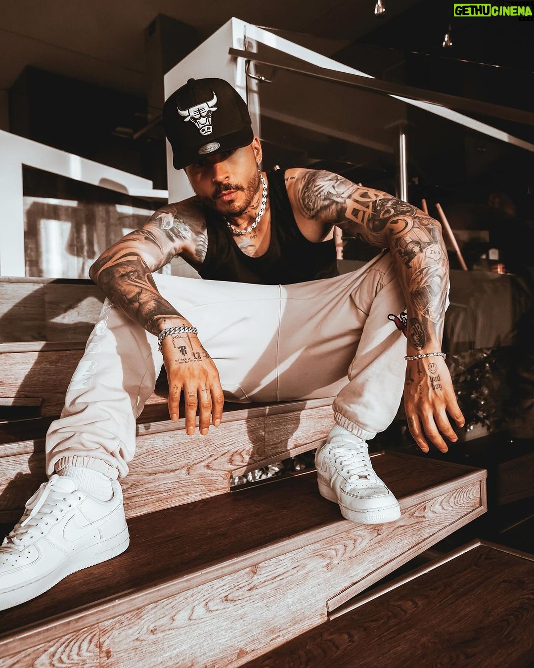 Reykon Instagram - Si supiera, te lo diría… En la última foto está eso q quieren saber, deslicen👉🏼