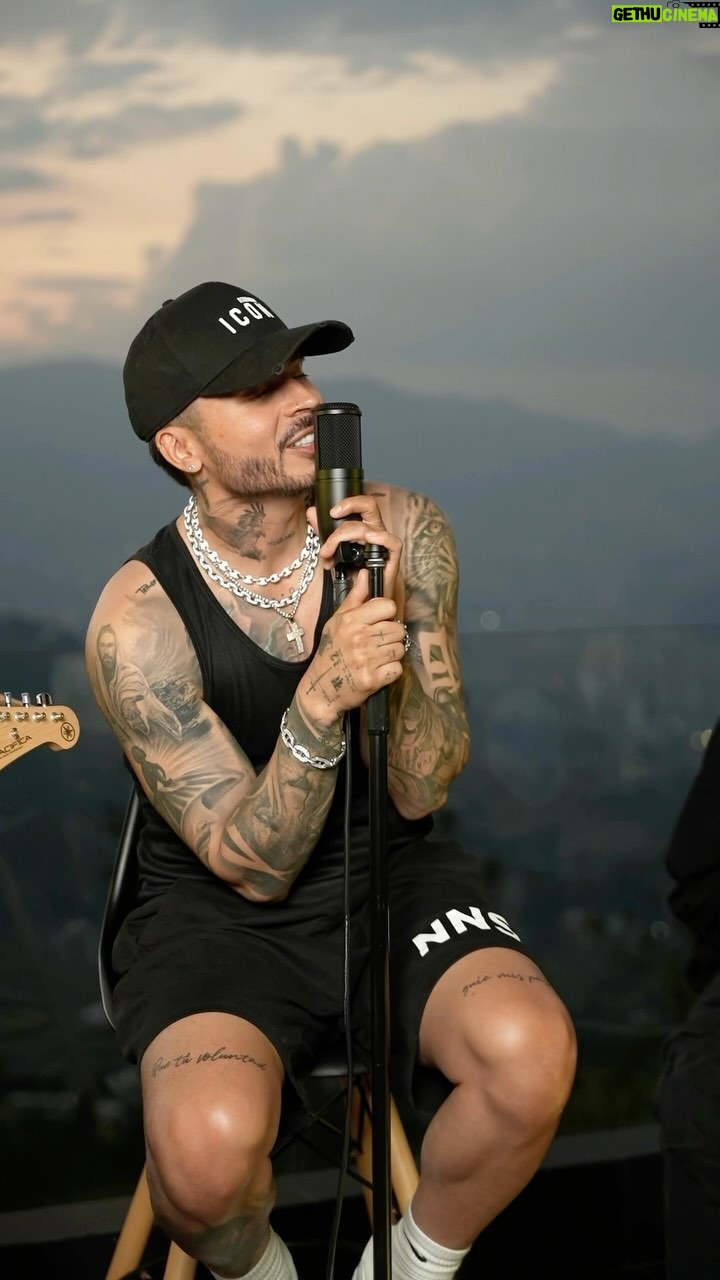 Reykon - 29.3K Likes - A cual más le hacemos versión acústica?
Uds mandan…