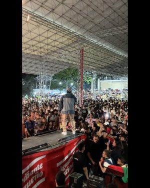 Reykon Instagram - Hoy llegue a Medellín
tengo ganas de ti
dime donde tu estás?
#medayork pillen el vídeo del final y eso no ha salido!🥶