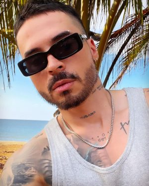 Reykon Instagram - Cuando se comienzan a dar las cosas se siente un fresquito bacano, se sabe q NO es fácil pero tambn se sabe q se puede 

Bendiciones y feliz domingo!