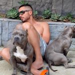 Reykon Instagram - Ellos y yo!! Les gustan estos perros? #Mochilera
