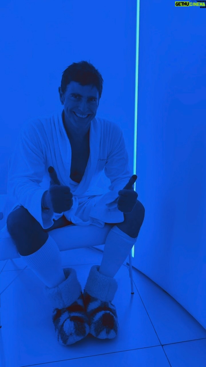 Reynaldo Gianecchini Instagram - To amando crioterapia + bemer Pra saúde,imunidade,bem estar Indico mto a @awake_health