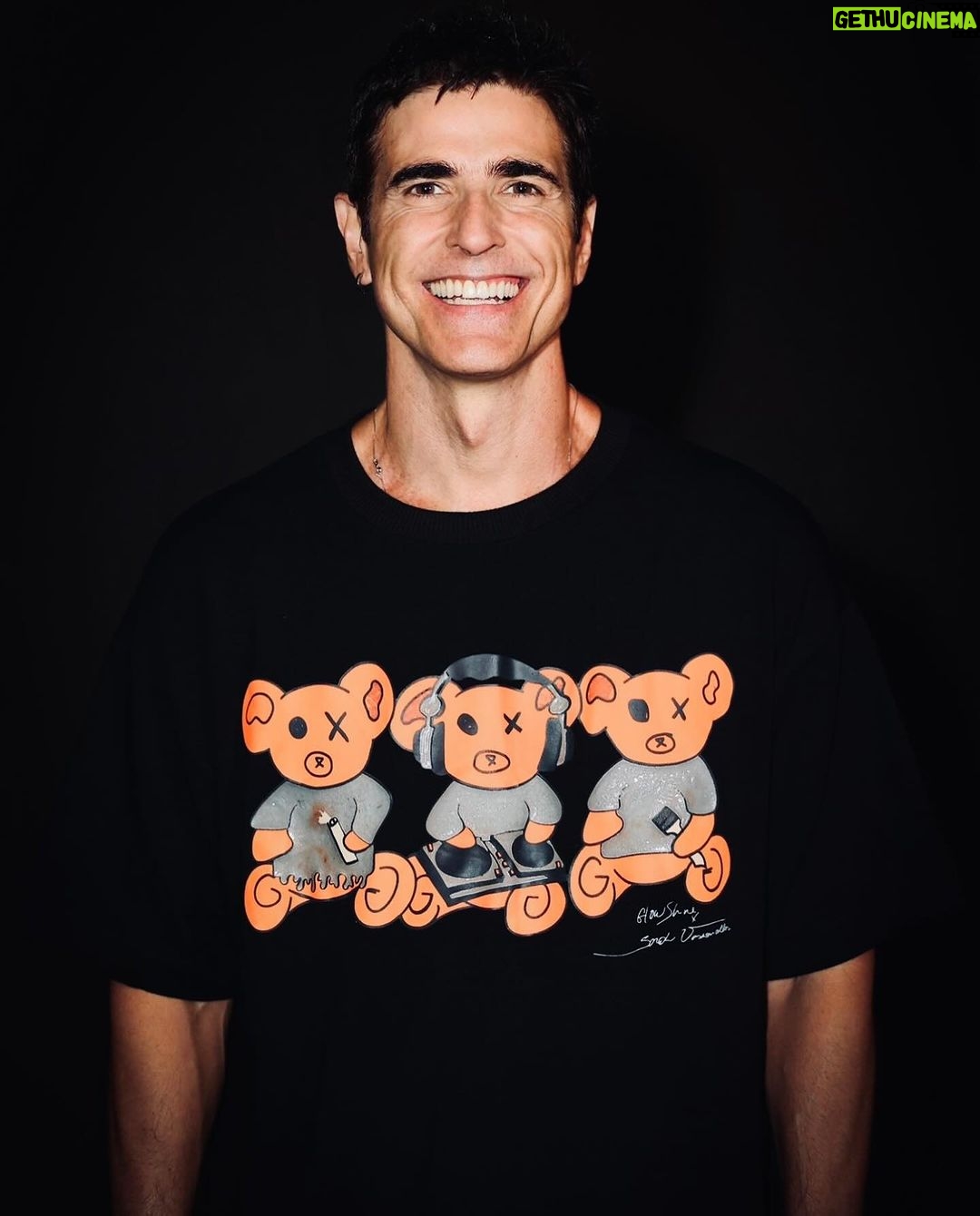 Reynaldo Gianecchini Instagram - 🐻🐻🐻 @glowshine