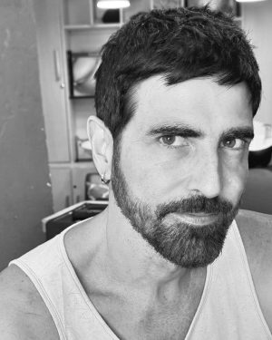 Reynaldo Gianecchini Instagram - Depois/durante /antes
Pelas maos de @silvanonuness_