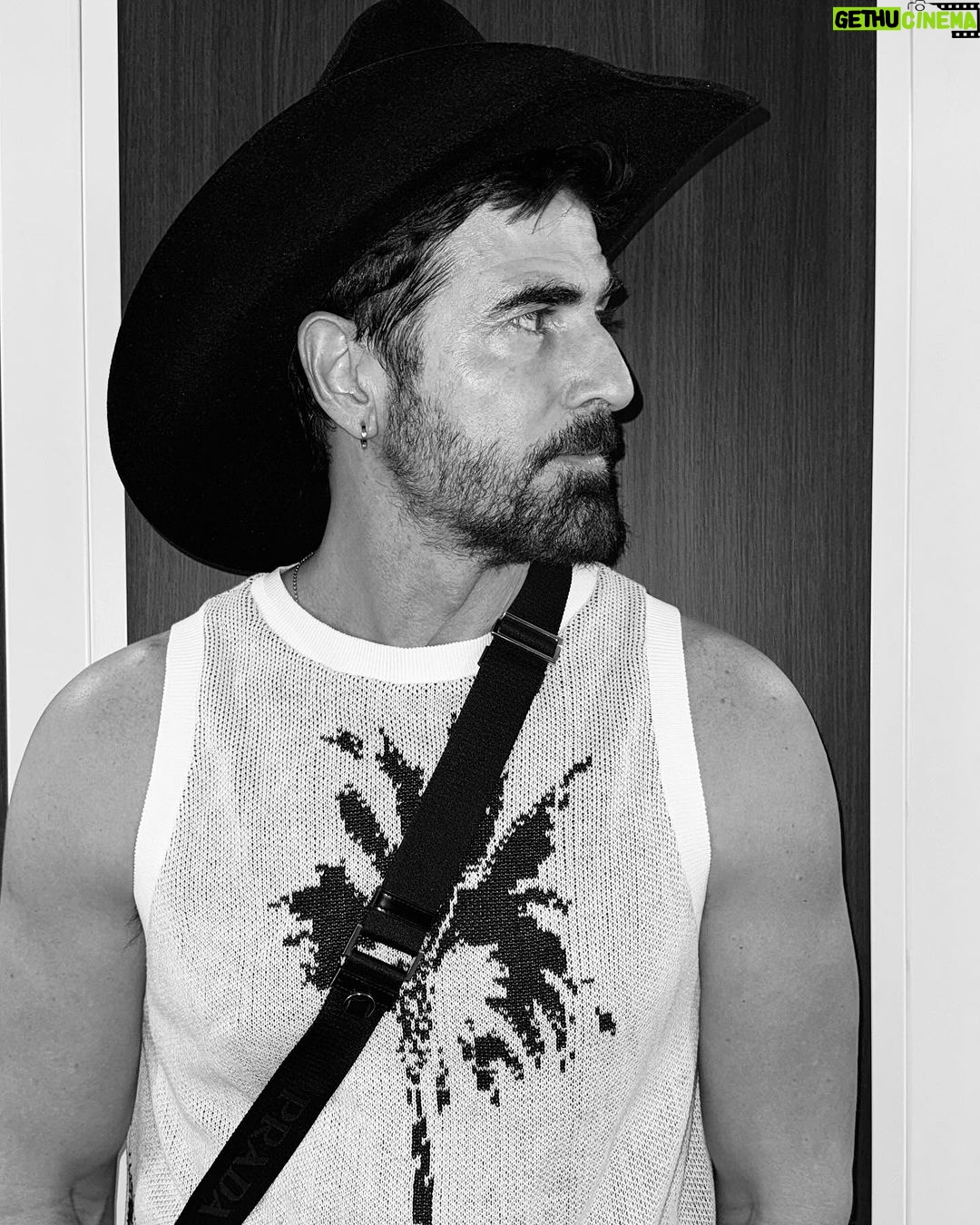 Reynaldo Gianecchini Instagram - @aguadecoco 🌴