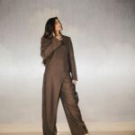 Rhea Kapoor Instagram - Ready for #Fighter! Pant suit: @phoebephilo Shoes: @mansurgavriel Bag: @hermes Sunglasses: @celine Hair @hrishidoeshair Make up @makeupbyridhi Photos @gourabganguli Styling @rheakapoor @shereenlovebug Style team @romamaityy Mumbai, Maharashtra