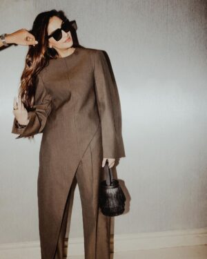 Rhea Kapoor Instagram - Ready for #Fighter! 

Pant suit: @phoebephilo 
Shoes: @mansurgavriel 
Bag: @hermes 
Sunglasses: @celine 
Hair @hrishidoeshair 
Make up @makeupbyridhi
Photos @gourabganguli 
Styling @rheakapoor @shereenlovebug 
Style team @romamaityy
