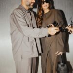 Rhea Kapoor Instagram - Ready for #Fighter! Pant suit: @phoebephilo Shoes: @mansurgavriel Bag: @hermes Sunglasses: @celine Hair @hrishidoeshair Make up @makeupbyridhi Photos @gourabganguli Styling @rheakapoor @shereenlovebug Style team @romamaityy Mumbai, Maharashtra