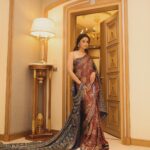 Rhea Kapoor Instagram - PRINCESS 👑 @aliaabhatt in @abujanisandeepkhosla custom couture. wearing @amrapalijewels Assisted @sanyakapoor make up @sandhyashekar hair @amitthakur_hair photos @_psudo_ Managed @vaishalib2907 Riyadh - Kingdom Of Saudi Arabia