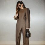 Rhea Kapoor Instagram - Ready for #Fighter! Pant suit: @phoebephilo Shoes: @mansurgavriel Bag: @hermes Sunglasses: @celine Hair @hrishidoeshair Make up @makeupbyridhi Photos @gourabganguli Styling @rheakapoor @shereenlovebug Style team @romamaityy Mumbai, Maharashtra