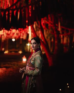 Rhea Kapoor Instagram - Since the night was dedicated to heritage ,Introducing the traditional attire of Ladakh: The Mogos, the primary garment, paired with the Bok cape for warmth, showcases the rich cultural tapestry influenced by the Silk Route. Crafted from silk by artisans of Benaras, this ensemble features intricate phoenix embroidery symbolizing energy and wisdom, with a crane motif representing peace and prosperity.

Also to carry on the theme of heritage I wore jewels from my  @kaveeta.singh @kapoor.sunita and @priya27ahuja  thank you all three for letting me raid your closets. Love you three the most. 

Outfit @namzacouture 
Bag custom @re_ceremonial
Juttis @5_elementsbyradhikagupta
Styling @rheakapoor and @manishamelwani 
Style team @sananver @junni.khyriem
Make up @makeupbyridhi
Hair  @komalvora_
photographer @josephradhik