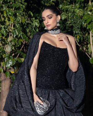 Rhea Kapoor Instagram - Before and After party with my main @rheakapoor (in matching anokhiiii )

Outfit custom @amiralkasm
Bag @two.extra.lives 
Shoes @jimmychoo
Styling @rheakapoor and @manishamelwani 
Style team @sananver @junni.khyriem
Make up @makeupbyridhi
Hair  @komalvora_
photographer @dinesh_ahuja