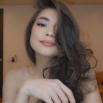 Rhian Ramos Instagram - It's date szn and I've been getting myself ready pretty often this month 😳 but at least my new toy has been cutting that time in half 😉 loving the Dyson Airwrap in Blue Blush @wpi_ph #BlueBlush #Jisoo