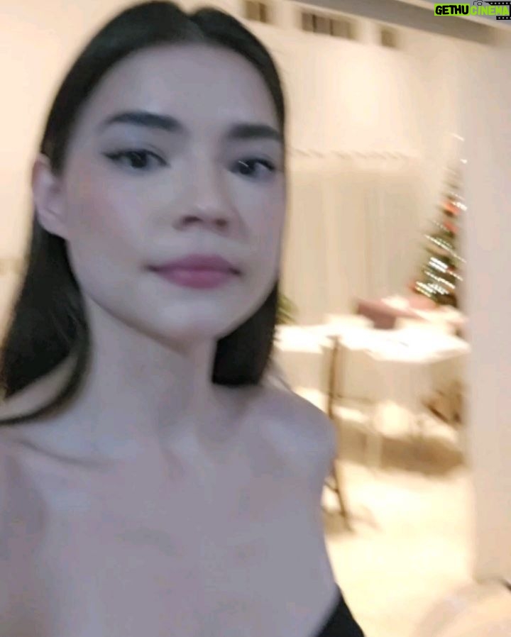 Rhian Ramos - 79.7K Likes - Merry Ripped-mas and a happy Holi-dump!
Here's early December's highlight reel π€
1) Swole sisters
2) TY Lord for giving us 2 chefs in the family
3) I'm Sandy Riccio!... San Dire-diriccio...
4) Got mom a gift that'll give us gifts
5) Tom and friends
6) Queern tings only
7) Lasagna: a day in my tummy, forever in my mind
8) Got myself something nice
9) With the cutest guy in the party
10) Good form