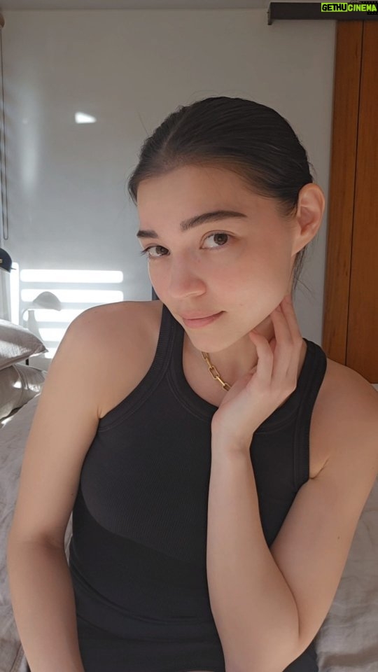 Rhian Ramos Instagram - The perfect Valentine's date night takes preparation from both sides...Just making sure that I do my part 😅 thank goodness I have my @youbeauty_ph Radiance Glow Illuminating Serum doing the heavy lifting for me 😁