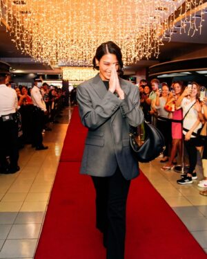 Rhian Ramos Instagram - To be surrounded by my family, friends, all of those who I love at a moment like this... It just couldn't be better 🥹 these are moments I'll treasure forever..
Sayang lang cause I have other friends and loved ones that I didn't get to take photos with... But seeing you there meant so much to me... Thank you, booboo's family 🤍 thank you, Meg & Ryan family 🤍 Thank you @cyberhians 🤍 thank you, MBU management 🤍 mahal na mahal ko kayong lahat 🥲
Thank you for capturing these moments @jayzeecezar 📸 and @joshuasalvs 🎥 priceless 'to sa akin!
P.S. still LOL-ing at deedee's super strength 😅