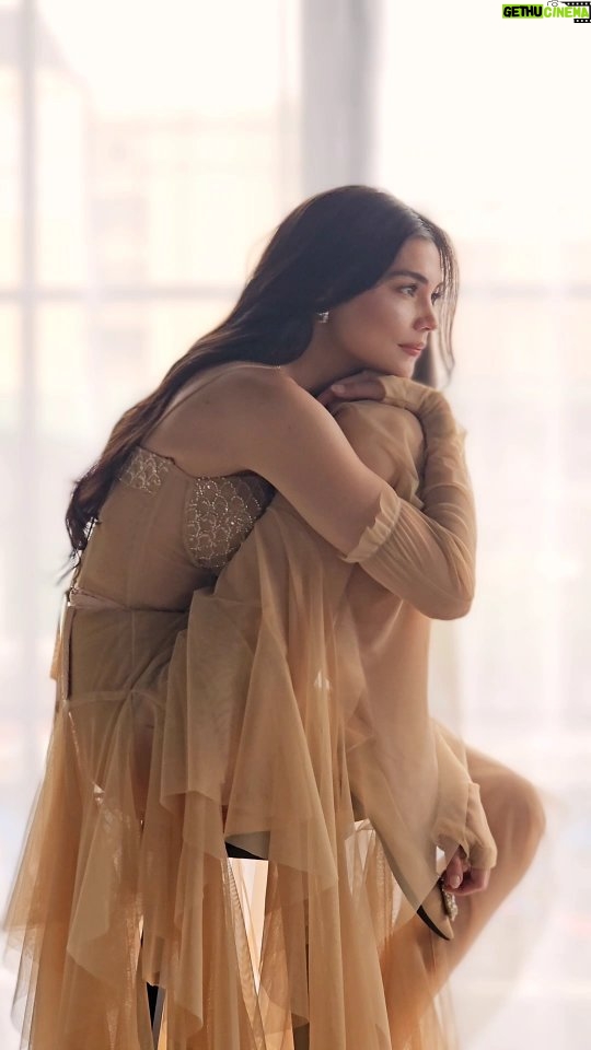 Rhian Ramos Instagram - Comfortable in my skin and cozy with who I am 🤍 @youbeauty_ph 🎥 @rachlibrado