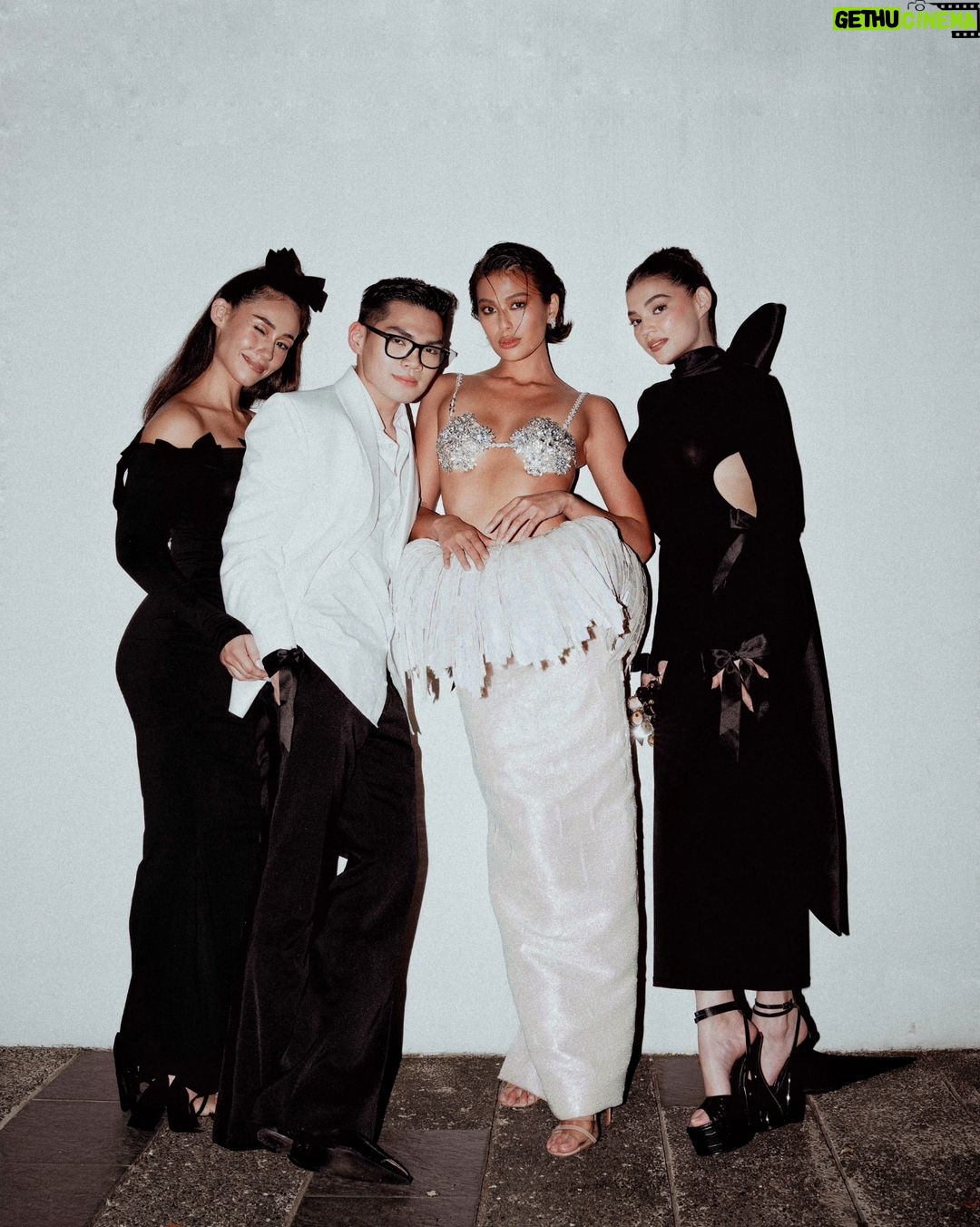 Rhian Ramos Instagram - Out for the evening as @megamagazine launches some big changes π big thanks and big congratulations! #MakeItBig #MakeItMega πΈ @motions_by_isaac XYLO at the Palace, Uptown Bonifacio Global City