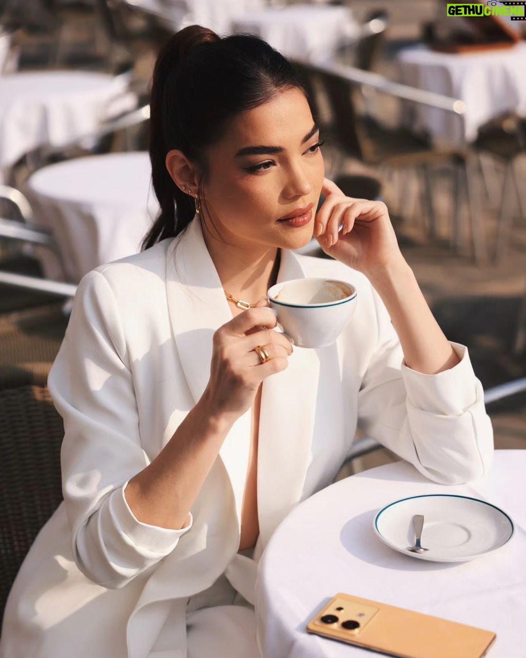 Rhian Ramos Instagram - How many coffees a day is "normal" when exploring Italy? #InfinixZERO30Series