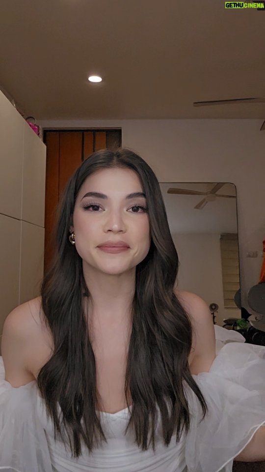 Rhian Ramos Instagram - In a nutshell, here's how my love story with @youbeauty_ph 's Radiance Glow Illuminating Serum is going 🤍 how about you, what's your YOU story?