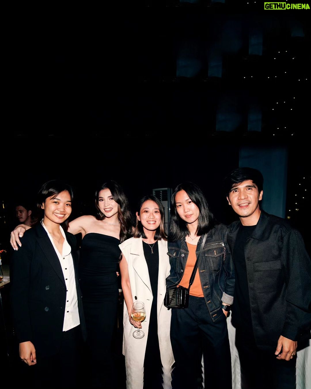 Rhian Ramos Instagram - My EstΓ©e Lauder family threw me an epic birthday party! One for the books! I'm forever treasuring these photos and memories with all my families who came π₯° This life is AWESOME because you are in it π€ β β β β β β β β β β β β β β SRSLY, too many to tag π€―π₯³ Thank you @esteelauderph @sharyn_wong @gaylaochen @maxcollinsofficial @nadinehowell_ @janinamanipol @tomyeung_ @lovipoe @meganbata @mikaeldaez @lianne.valentin @officialtimyap @victoria_belo @dochayden @michelledee @samverzosa @itschrisnick @rainmatienzo @yourwandress @rich_mondyu @cat.ilacad @poshnails_ @ricoargamax @jellypie @ish.delrosario @infinixphilippines @hrss14 @redgynn @whr08 @gmanetwork @michaeluycoco πΈ @jayzeecezar π€