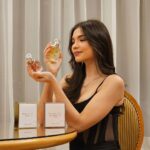 Rhian Ramos Instagram - Me deciding who I wanna be this new year with these @esteelauderph perfumes. 💛 Beautiful Belle Romantic, carefree and irreverent. Fall head over heels for this irreverent blend of Lychee, Mimosa, Rose Petals, Orange Flower, Gardenia and Marzipan Musk. 💗 Beautiful Magnolia Romantic, feminine and radiant. A hypnotic blend with signature notes of lush Magnolia, solar Gardenia, warm Woods and luminous Musk. Find your signature scent for the new year now. ✨ Available at an Estée Lauder store or at the Official Lazada Flagship store. #esteelauderph #esteelauder