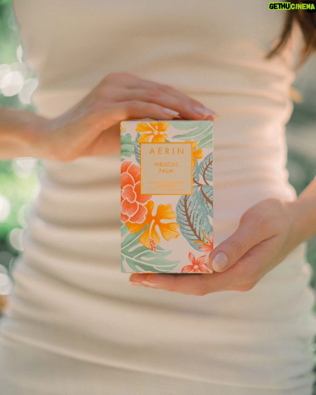 Rhian Ramos Instagram - If "maaliwalas" was a scent, what would it smell like? @esteelauderph #EsteeLauderPH #Aerin #EsteeLauder