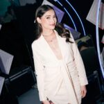 Rhian Ramos Instagram - Here's the lewk for tonight's @dearsv.official Anniversary Episode. Surprise! This is a take over! Join us tonight, 11:45pm on @gmanetwork 🤍 Happy 1st year sa lahat ng bumubuo sa #DearSVonGMA! Sana marami pa kayong matulungan, at mabahaging mga kwento ng inspirasyon Makeup by @centenobutchok Hair by @hairbysabel 📸 @jayzeecezar