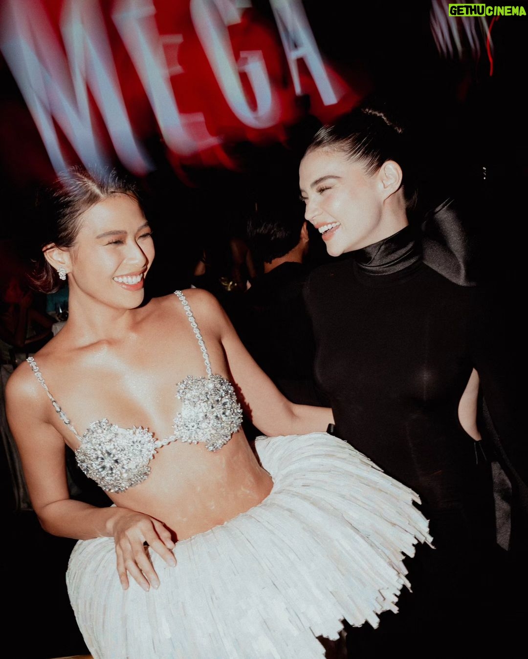Rhian Ramos Instagram - Out for the evening as @megamagazine launches some big changes π big thanks and big congratulations! #MakeItBig #MakeItMega πΈ @motions_by_isaac XYLO at the Palace, Uptown Bonifacio Global City