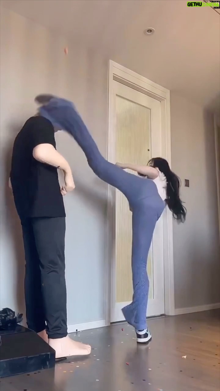 Riadh Belaïche - 1.2 Million Likes - Homme capable 💪🤣🤣