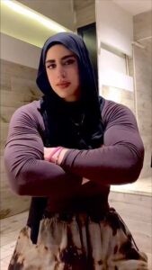 Riadh Belaïche Instagram - Femme capable 🤣🤣🤣