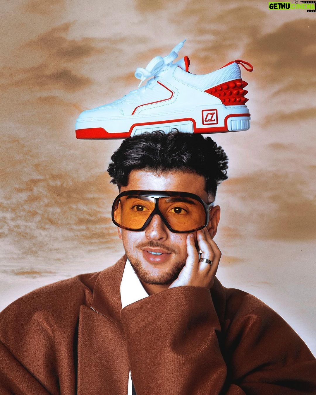 Riadh Belaïche Instagram - Astroloubi ! C’est le nom de la nouvelle paire de @louboutinworld 🚩On a voulu imaginer plusieurs univers avec toujours la même paire, inspirée du street style des années 90 ! Dites-moi quelle tenue vous préférez ? ❤️ #ChristianLouboutin 📸 @alexipav 👘 @___rrxii