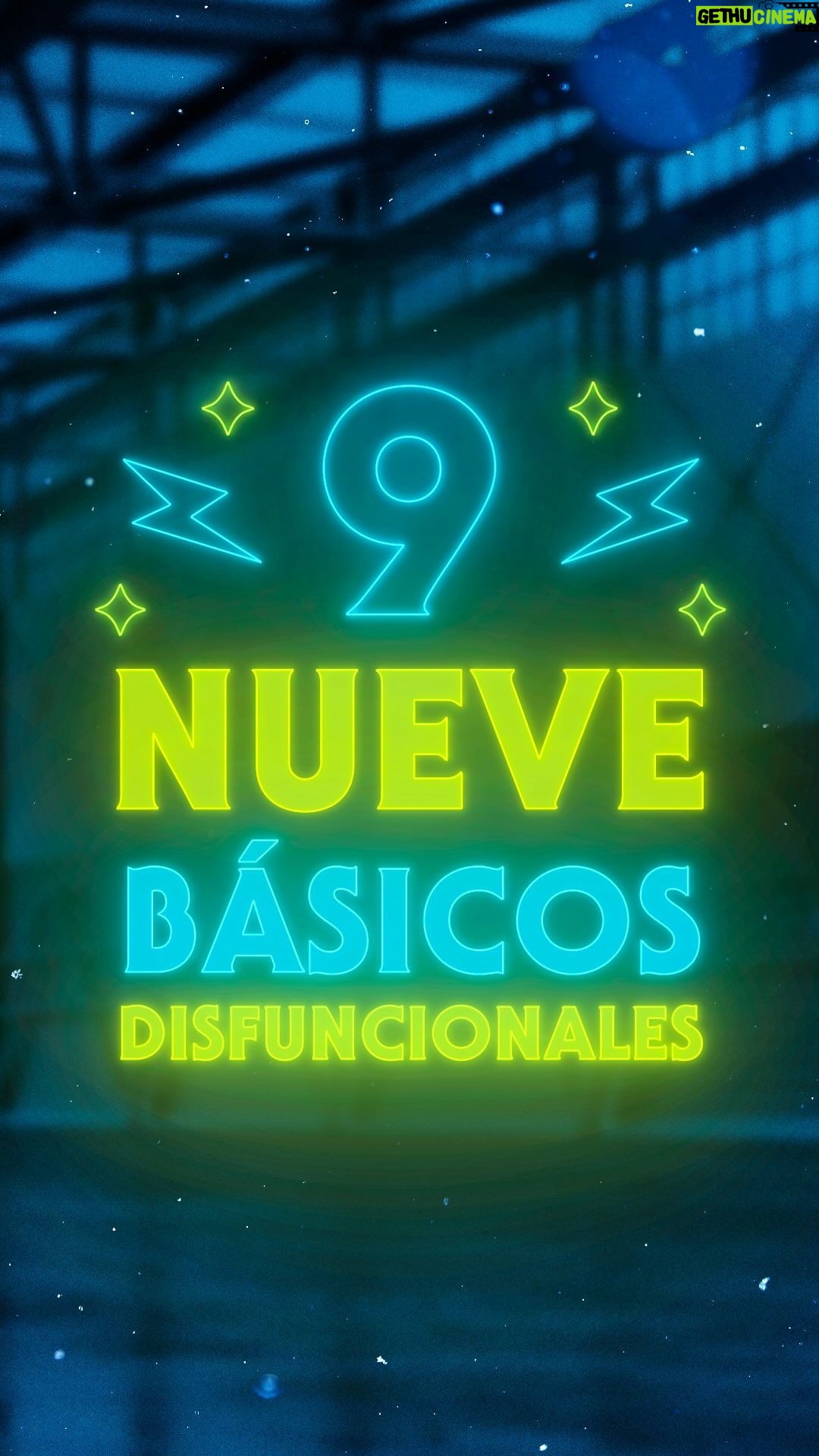 Ricardo Margaleff Instagram - Estamos por comenzar la novena temporada y ya nos preparamos con los 9 básicos que cualquier hermano disfuncional debe tener en #MeCaigoDeRisa 👊🏻▶️ Nos vemos el próximo lunes a las 8:00 p. m. por #El5 📺