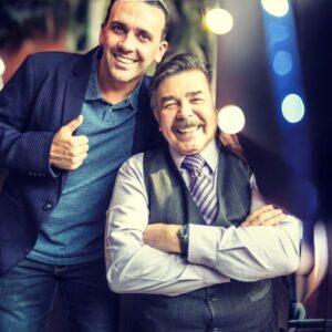 Ricardo Margaleff Instagram - Tengo la enorme dicha de compartir innumerables historias, que nos han convertido en familia. 

Que sea un año lleno de salud y de nuevos sueños realizados. 

#Cumpleaños