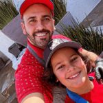 Ricardo Margaleff Instagram - Hace 10 años llegaste mi amado hijo, y desde ese momento conocí el amor incondicional, desde ese día cuando te tome entre mis brazos y juré protegerte por sobre todas las cosas, no te dejo de pensar y siempre estás presente a cada paso que doy, espero ser la guía que escogiste y te doy gracias por ser nuestro maestro, no concibo la vida sin tu sonrisa, tus bromas, tus abrazos, sin tu existencia!!! LE DOY GRACIAS A DIOS POR TU VIDA Y LE PIDO QUE TE CUIDE Y TE PROTEJA MI AMADO HIJO! Eres lo mejor que nos ha pasado mi niño hermoso!!! Feliz cumpleaños!!!