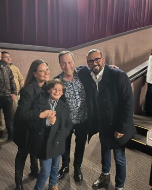 Ricardo Margaleff Instagram - ESO HOY!!! ES HOY!!! Se estrena en todos los cines @daddydaughtertripmovie con mis queridos @monicahuarte @iamrobschneider @iampatriciamaya #mirandaschneider NO SE LA PUEDEN PERDER!!! PARA TODA LA FAMILIA