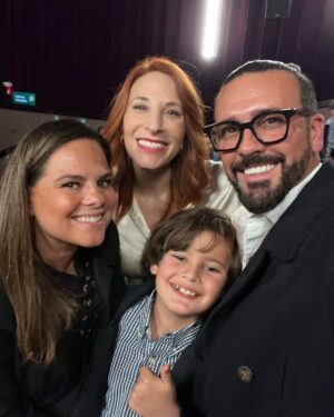 Ricardo Margaleff Instagram - ESO HOY!!! ES HOY!!! Se estrena en todos los cines @daddydaughtertripmovie con mis queridos @monicahuarte @iamrobschneider @iampatriciamaya #mirandaschneider NO SE LA PUEDEN PERDER!!! PARA TODA LA FAMILIA