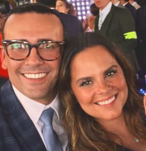 Ricardo Margaleff Instagram - Hoy mi amor te celebro y doy gracias infinitas a Dios por tu vida, y también por que nos concedió el derecho de tenerte entre nosotros, tu que eres luz, fuerza, amor, alegría, la mejor amiga, buena hija, excelente madre y la mejor esposa, celebramos mi Mati y yo con todas nuestras fuerzas, el poder acompañarte en tu historia, en esta aventura llamada vida, solo mereces cosas lindas y buenas y mucha abundancia de todo, FELIZ CUMPLEAÑOS hermosa!!! Muchas bendiciones para ti esposa!!!
Te amamos tu hijo y yo.