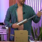 Ricardo Margaleff Instagram - Probé una aspiradora de mano 3 en 1 que, por cierto, me salió más cara. Aquí les platico por qué. Revisé todos sus accesorios para distintas superficies. Salió bastante práctica a pesar de su tamaño. Échenle un ojo.