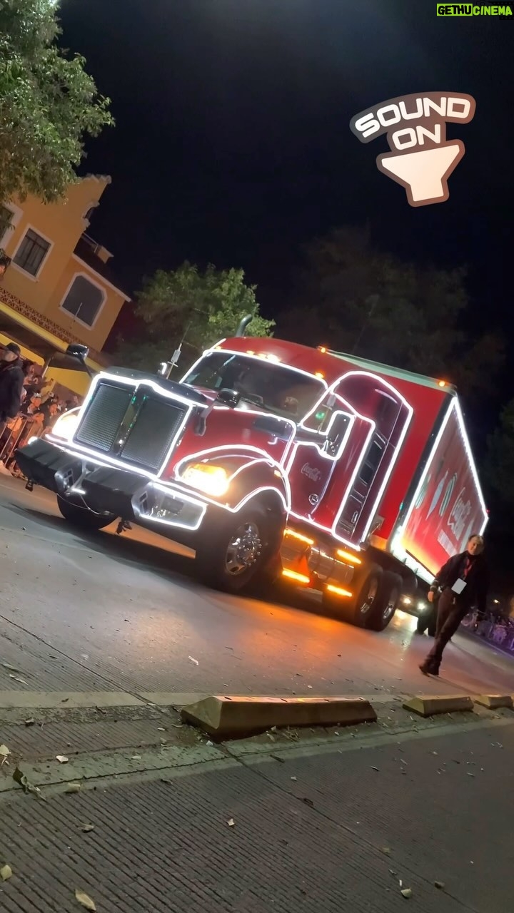Ricardo Margaleff Instagram - Así el inicio de la Navidad con mis queridos poblanos!!!! Puebla