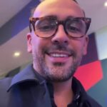 Ricardo Margaleff Instagram - EN UNOS MINUTOS NOS VEMOS EN EL NOTICIERO DE EL SEÑORÓN @genarolozano Gracias por recibirnos para platicar de las fechas de la gira de @mecaigoderisaof !!!