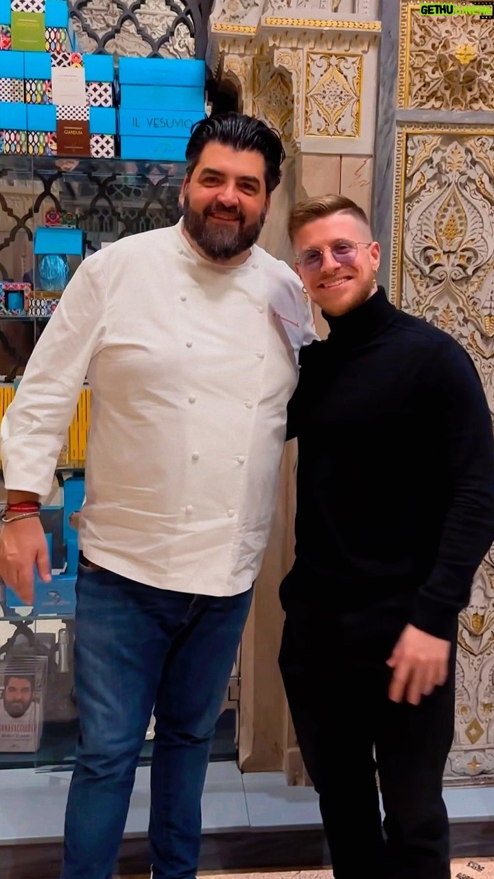 Riccardo Dose - 151.8K Likes - PROVIAMO IL RISTORANTE DI ANTONINO CANNAVACCIUOLO! (3 STELLE MICHELIN 🌟 🌟 🌟)
Grazie di esistere @antoninochef
