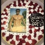 Riccardo Dose Instagram - BREVE TUTORIAL SUL COME ROVINARE IL GIORNO DEL VOSTRO COMPLEANNO. Chiamateci e vi verremo a consegnare le torte io e @danieldaddetta