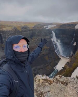Riccardo Dose Instagram - Il vichingo più tamarro di tutta l’Islanda.

Grazie a @sivola.it per questo viaggio senza senso.