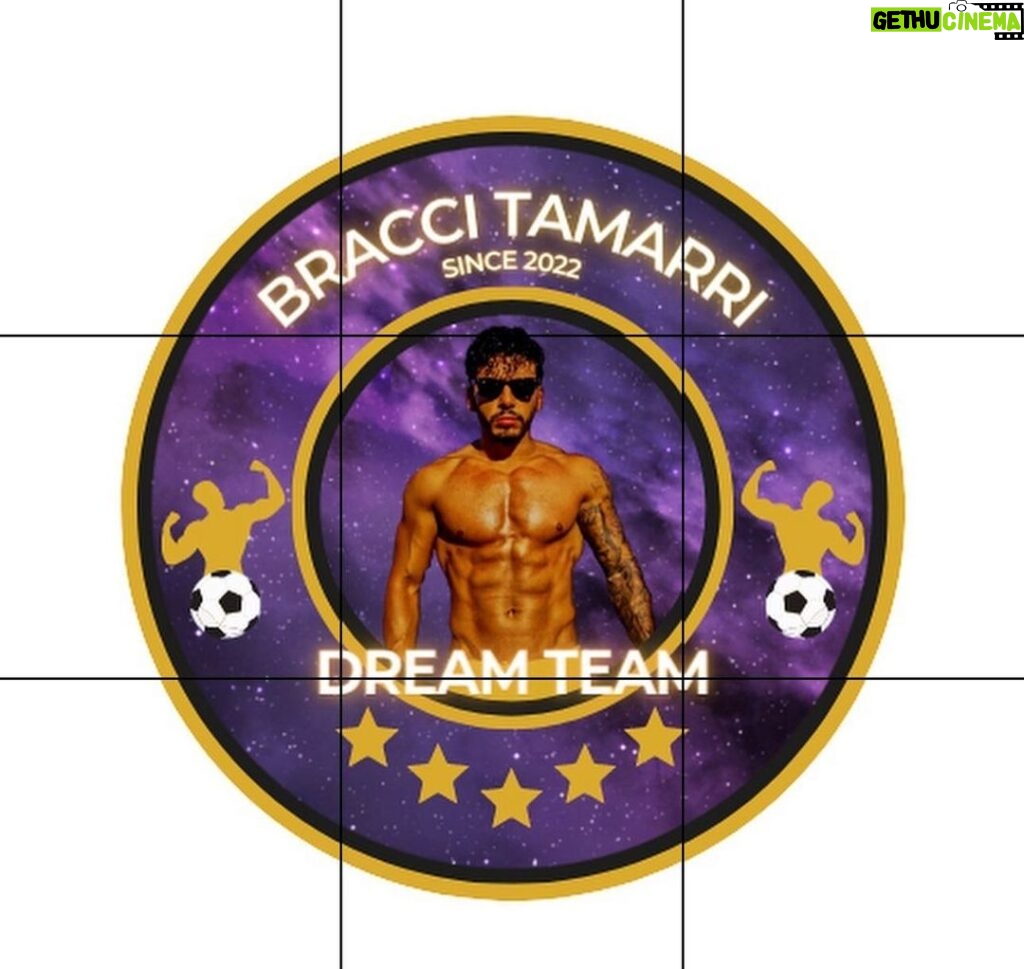 Riccardo Dose Instagram - Quest’anno mi sono preso la responsabilità di dare un nome alla nostra squadra di calcio a 7, perciò date il benvenuto ai BRACCI TAMARRI: @fcbraccitamarri Questo è il logo AHAHAHAHA io avrei paura a giocare contro di noi 😂😂😂 Tamarrolandia