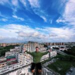 Riccardo Dose Instagram - Ora siamo parte del quartiere AHAHAH (è uscito il video su YouTube dell’esplorazione delle vele) @danilorusso00 @rue_diego Vele di Scampia