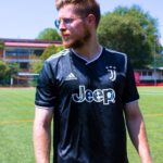 Riccardo Dose Instagram - BREAKING NEWS: Allegri ha appena deciso chi vestirà la n.10 nella prossima stagione. Grazie a @thepitch_footballstore per non aver infranto il mio sogno e per avermi spedito questa bellissima maglia! Sullo store di The Pitch potete trovare le nuove maglie della vostra squadra del cuore e tanto altro. Fateci un salto. ad