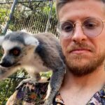 Riccardo Dose Instagram - HO RISCHIATO DI DIVENTARE IL SUO SPUNTINO PROTEICO. In assoluto uno delle esperienze più belle della mia vita. Tutti gli animali che vedete si trovano all’interno di una riserva naturale e sono stati salvati da condizioni disumane a cui l’uomo gli aveva obbligati a vivere. Come sempre le uniche BESTIE siamo noi. Zanzibar, Tanzania